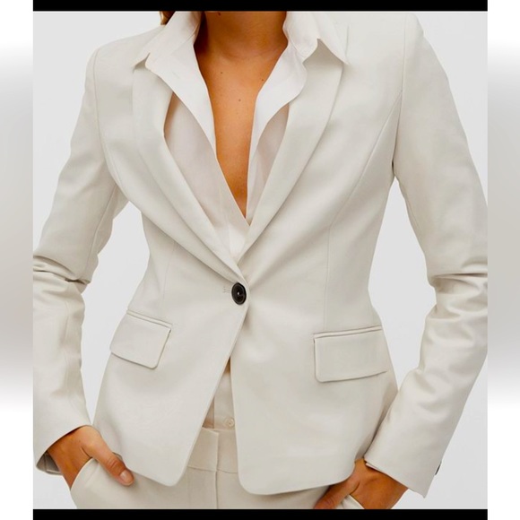 Mango Jackets & Blazers - NWT Mango lined structured blazer